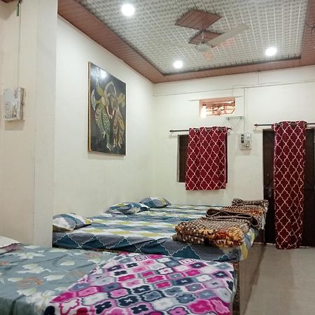 Shree Maya Home Stay Уджайн Стая снимка