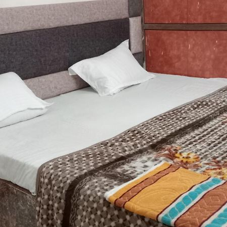 Shree Maya Home Stay Уджайн Екстериор снимка